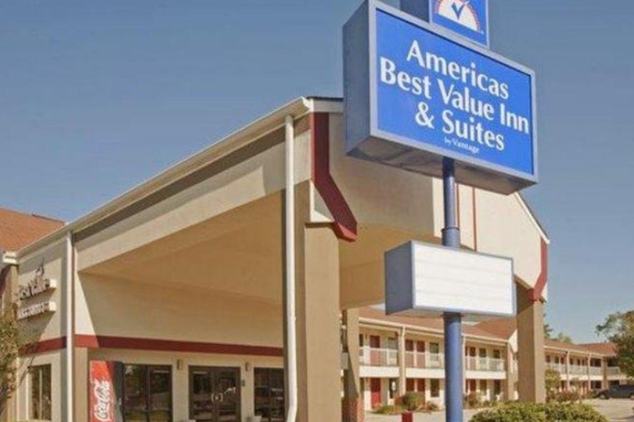 Americas Best Value Inn & Suites Слайдел Екстериор снимка