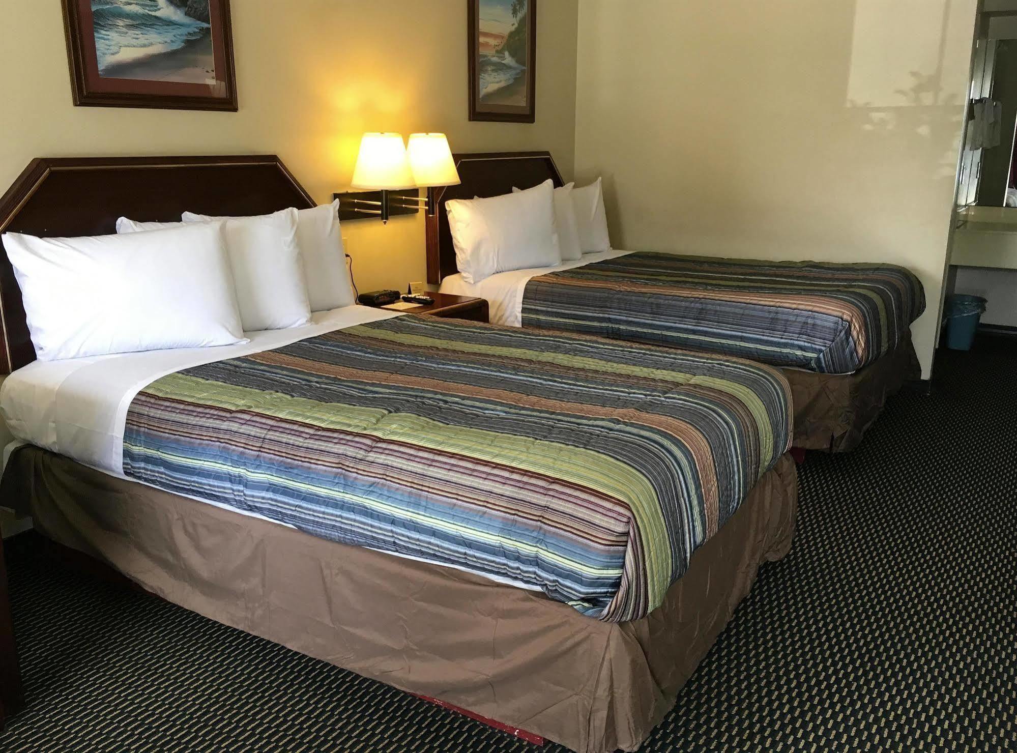 Americas Best Value Inn & Suites Слайдел Екстериор снимка