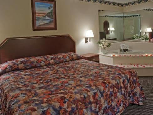 Americas Best Value Inn & Suites Слайдел Екстериор снимка